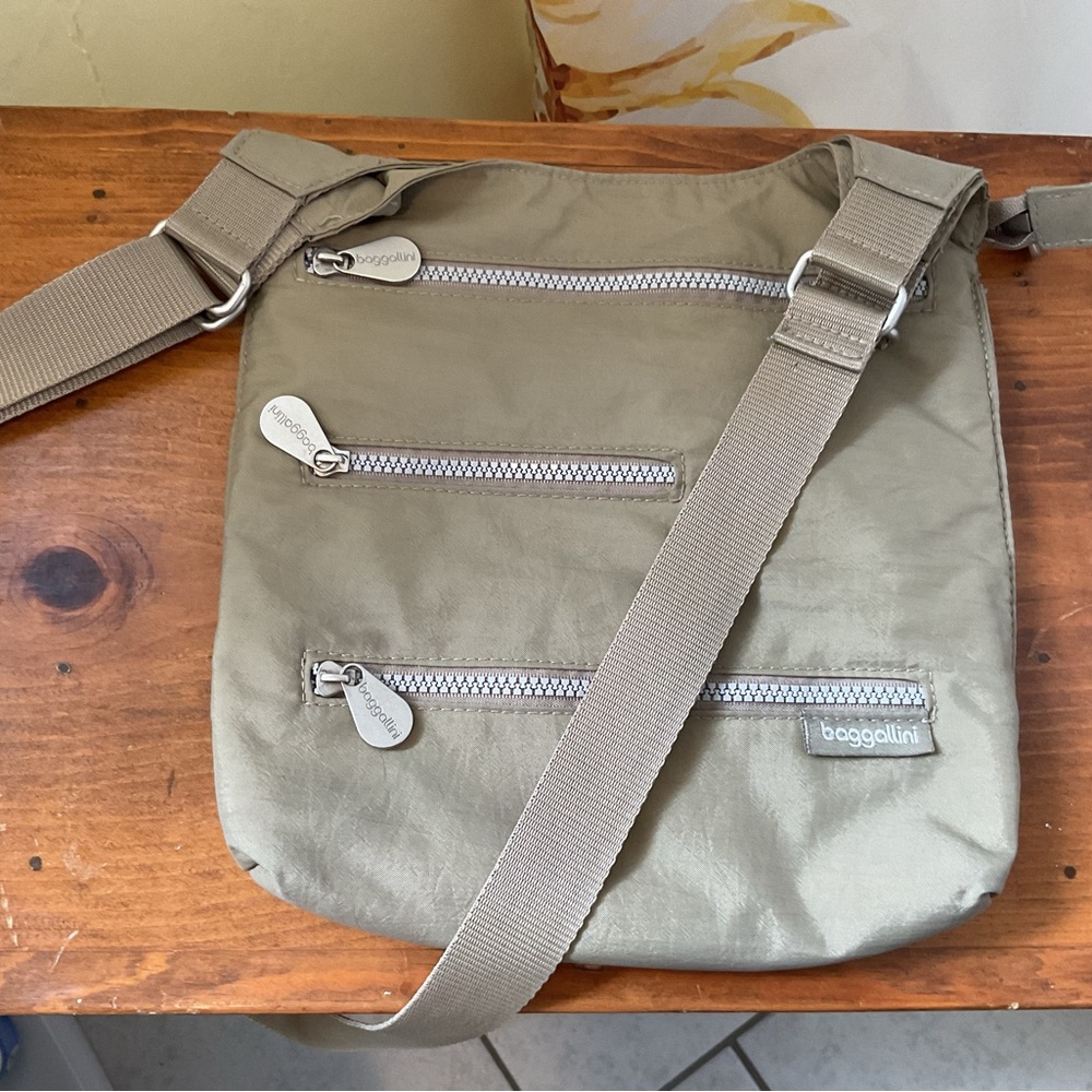 BAGGALLINI Crossbody Bag Khaki Nylon Multi Zippers